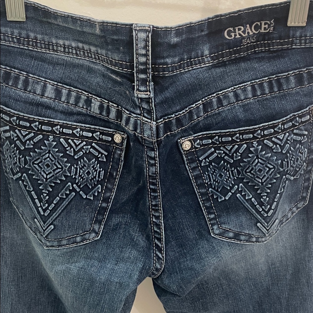 Grace Dark Blue Jeans with Embroidered Pockets
